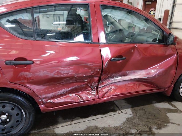 2018 Nissan Versa 1.6 S+ მანქანა იყიდება აუქციონზე, vin: 3N1CN7AP6JL887680, აუქციონის ნომერი: 44750388