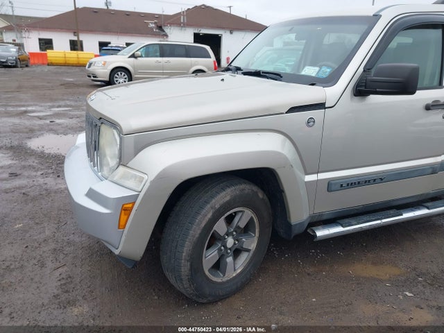 44750423 :رقم المزاد ، 1J8GN28K78W131610 vin ، 2008 Jeep Liberty Sport مزاد بيع