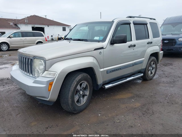 44750423 :رقم المزاد ، 1J8GN28K78W131610 vin ، 2008 Jeep Liberty Sport مزاد بيع