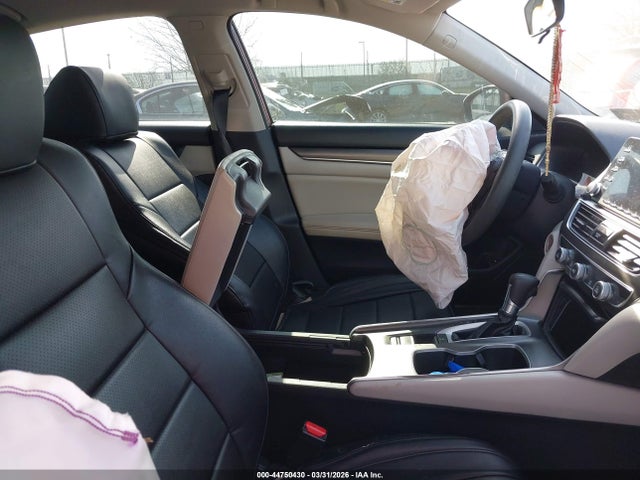 1HGCV1F15KA114384 Honda ACCORD LX