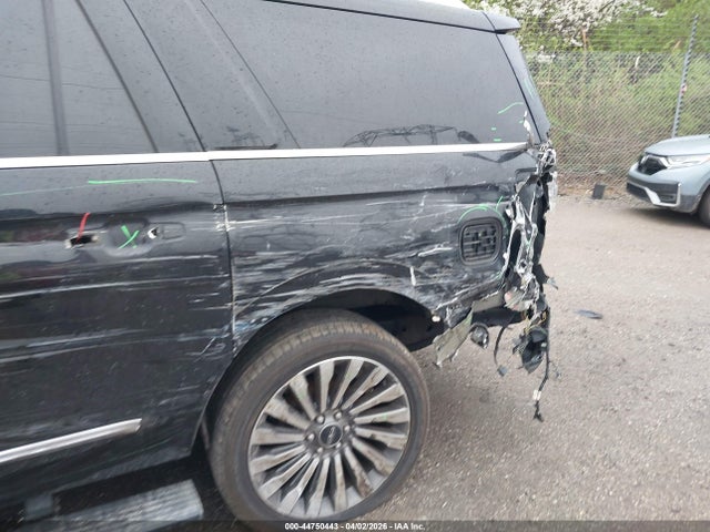 5LMJJ3LTXJEL17922 Lincoln Navigator L Reserve