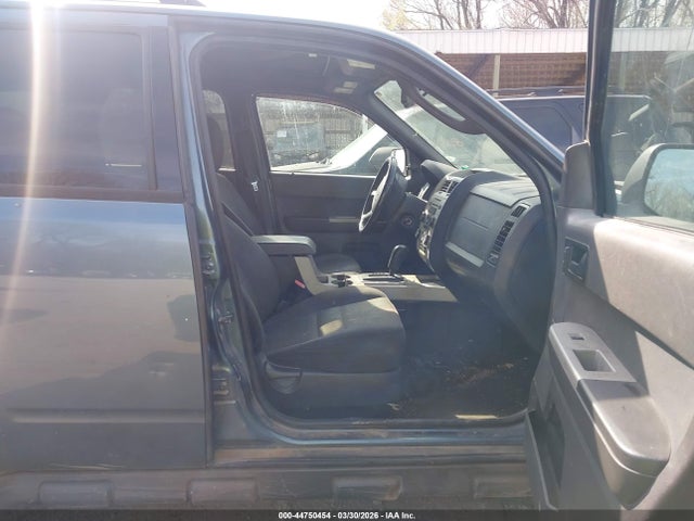 2011 Ford Escape Xlt მანქანა იყიდება აუქციონზე, vin: 1FMCU0D71BKA73244, აუქციონის ნომერი: 44750454