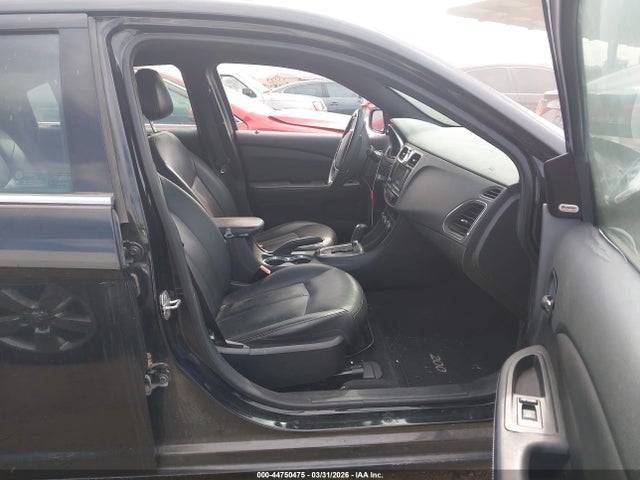 Chrysler 200 Limited 2014 1C3CCBCG1EN186106 Image 5