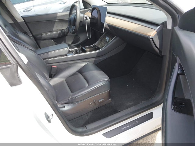 Продаж на аукціоні авто 2021 Tesla Model Y Long Range Dual Motor All-wheel Drive, vin: 5YJYGDEE0MF068638, номер лоту: 44750498