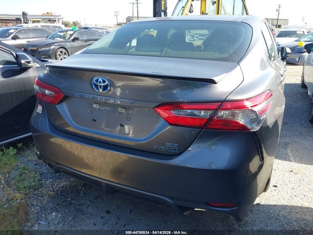 4T1B21HK4JU503132 Toyota Camry Hybrid Se