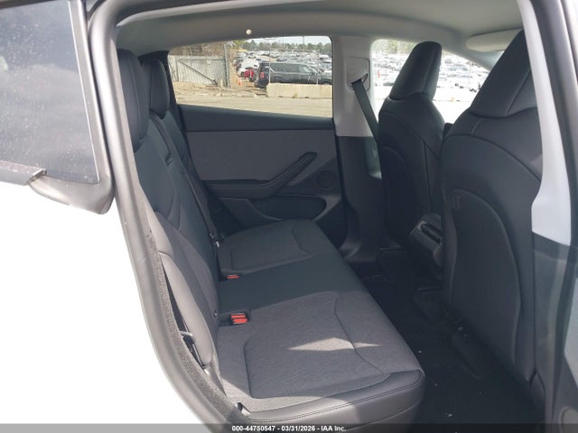 2026 TESLA MODEL Y 7SAYGDEEXTA639292 Photo 7