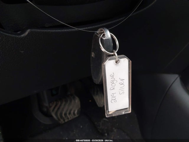 44750555 :رقم المزاد ، KNMAT2MV2KP542479 vin ، 2019 Nissan Rogue Sv مزاد بيع