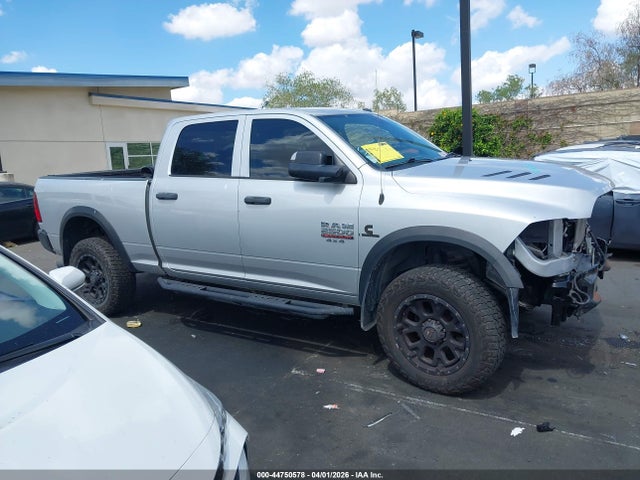 3C6UR5CL5JG109729 RAM 2500 Tradesman 4x4 6&#039;4 Box