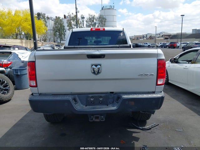 3C6UR5CL5JG109729 RAM 2500 Tradesman 4x4 6&#039;4 Box
