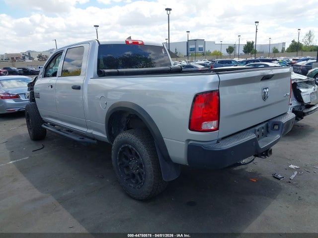 3C6UR5CL5JG109729 RAM 2500 Tradesman 4x4 6&#039;4 Box