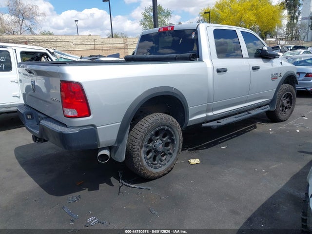 3C6UR5CL5JG109729 RAM 2500 Tradesman 4x4 6&#039;4 Box