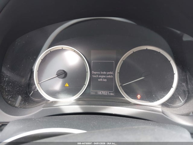 44750597 :رقم المزاد ، JTHCF1D22F5023464 vin ، 2015 Lexus Is 250 مزاد بيع
