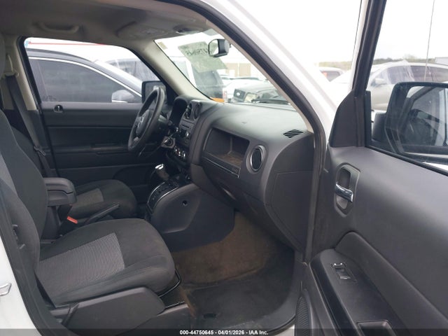 44750645 :رقم المزاد ، 1C4NJPBB2HD121143 vin ، 2017 Jeep Patriot Sport Fwd مزاد بيع