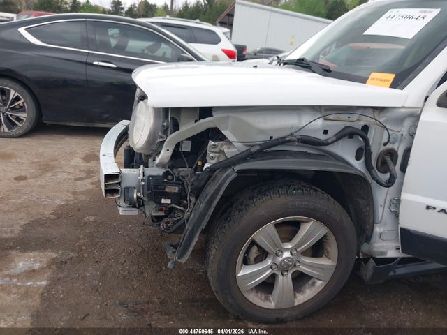 44750645 :رقم المزاد ، 1C4NJPBB2HD121143 vin ، 2017 Jeep Patriot Sport Fwd مزاد بيع