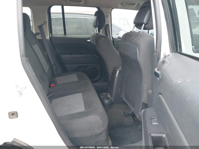 44750645 :رقم المزاد ، 1C4NJPBB2HD121143 vin ، 2017 Jeep Patriot Sport Fwd مزاد بيع