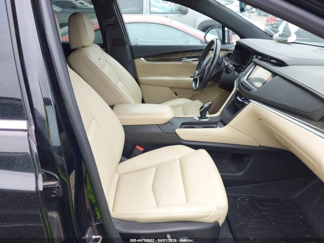 2017 Cadillac Xt5 Standard მანქანა იყიდება აუქციონზე, vin: 1GYKNARS6HZ143802, აუქციონის ნომერი: 44750652