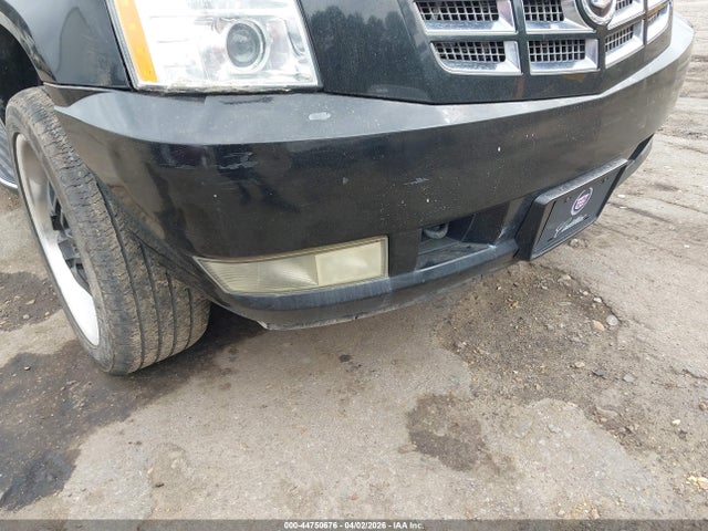 2008 Cadillac Escalade Esv Standard მანქანა იყიდება აუქციონზე, vin: 1GYFC66848R208689, აუქციონის ნომერი: 44750676