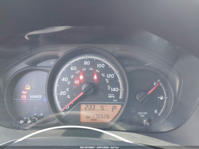 VNKKTUD3XFA043086 Toyota YARIS L
