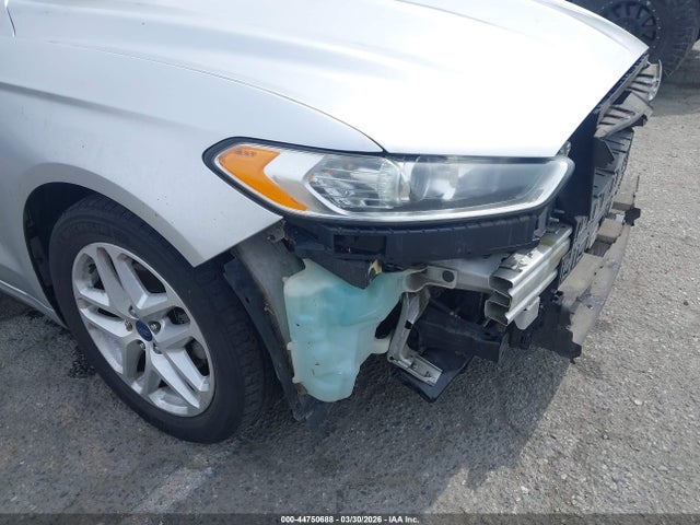 3FA6P0H70FR163088 Ford FUSION SE