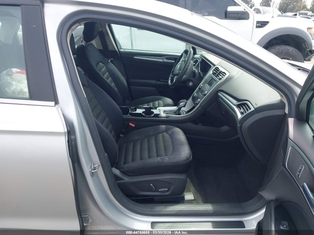 3FA6P0H70FR163088 Ford FUSION SE