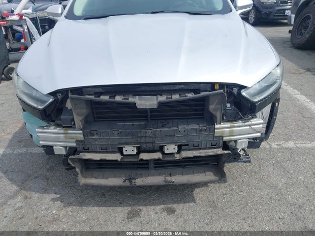 3FA6P0H70FR163088 Ford FUSION SE