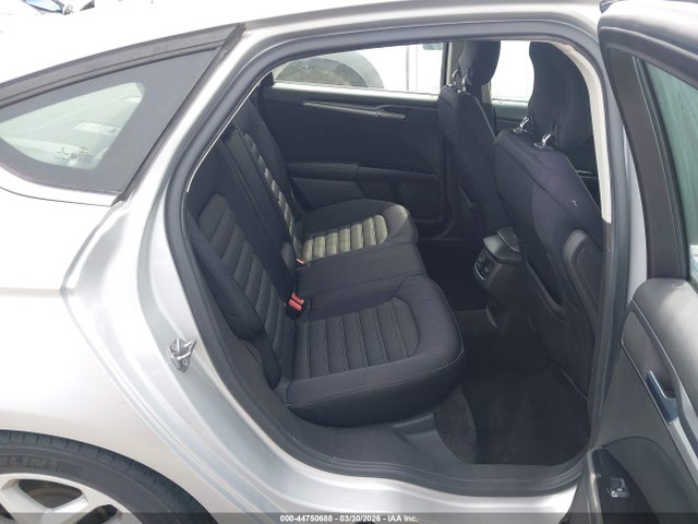 3FA6P0H70FR163088 Ford FUSION SE