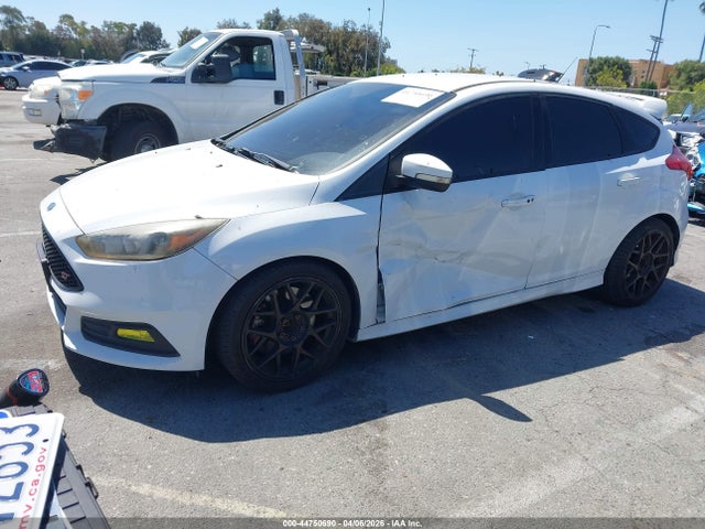 1FADP3L90JL213531 Ford FOCUS ST