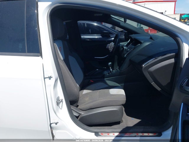 1FADP3L90JL213531 Ford FOCUS ST