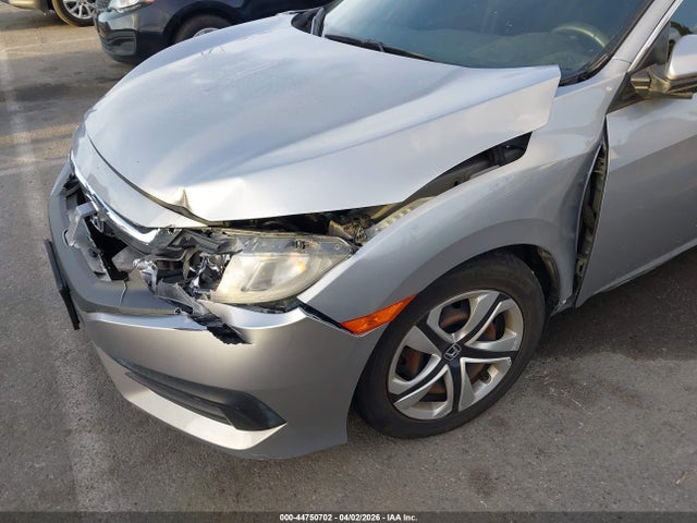 Honda Civic Lx 2017 2HGFC2F5XHH558429 Image 17