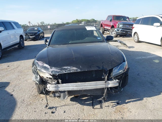 44750706 :رقم المزاد ، WAUJFAFH3BN017335 vin ، 2011 Audi A5 2.0t Premium مزاد بيع