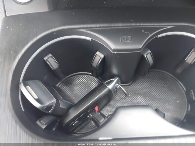 2017 AUDI A4 WAUENAF49HN010142 Photo 10