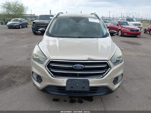 1FMCU0J97HUE74851 Ford Escape Titanium
