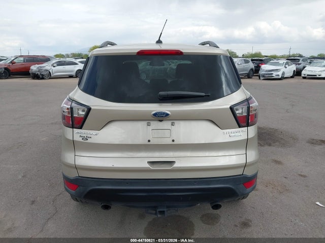 1FMCU0J97HUE74851 Ford Escape Titanium