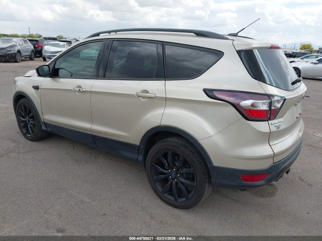 1FMCU0J97HUE74851 Ford Escape Titanium