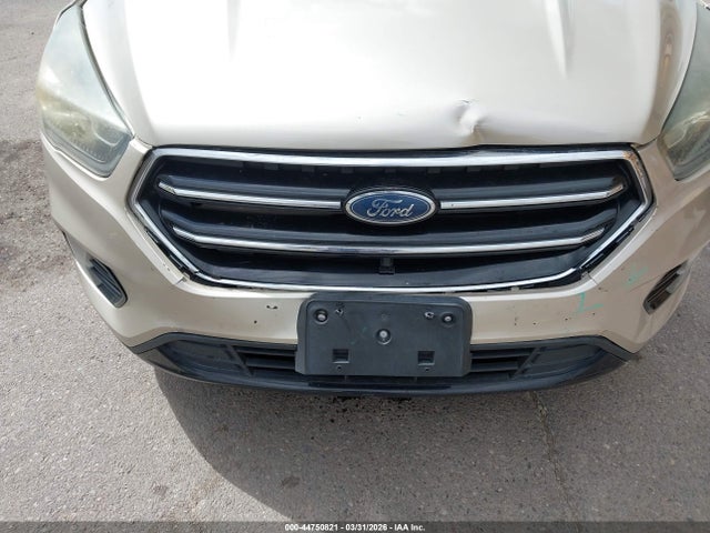 1FMCU0J97HUE74851 Ford Escape Titanium