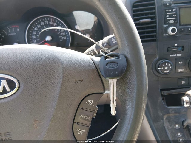44750828 :رقم المزاد ، KNDMG4C76C6465770 vin ، 2012 Kia Sedona Lx مزاد بيع