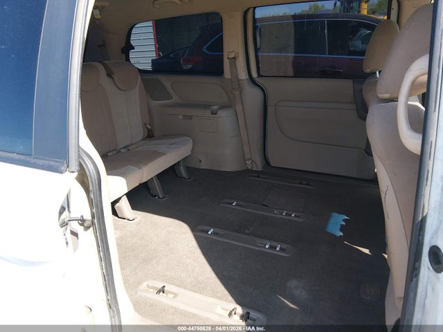 44750828 :رقم المزاد ، KNDMG4C76C6465770 vin ، 2012 Kia Sedona Lx مزاد بيع