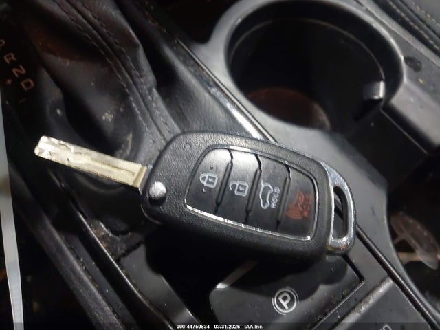 2020 Hyundai Tucson Se მანქანა იყიდება აუქციონზე, vin: KM8J2CA4XLU226010, აუქციონის ნომერი: 44750834