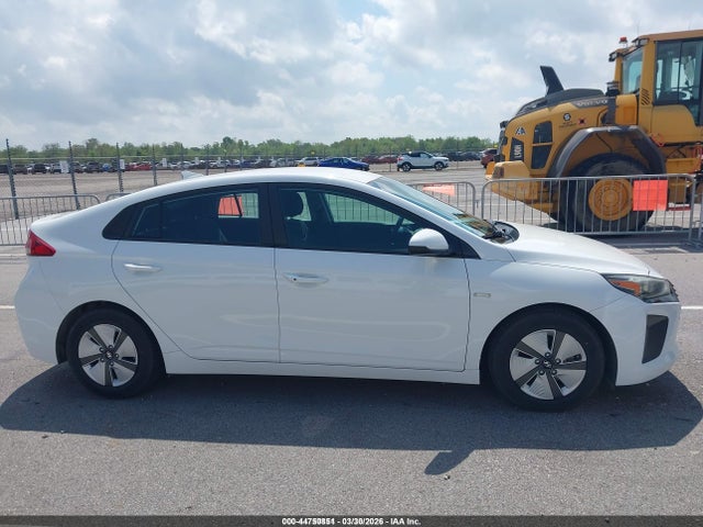 KMHC65LC2JU100914 Hyundai Ioniq Hybrid Blue