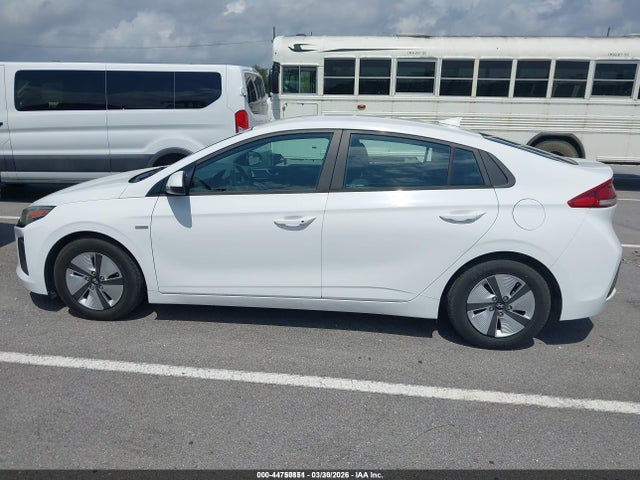 KMHC65LC2JU100914 Hyundai Ioniq Hybrid Blue