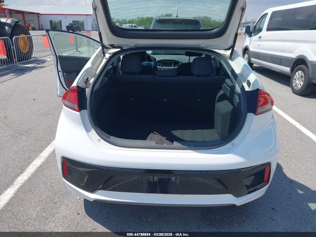 KMHC65LC2JU100914 Hyundai Ioniq Hybrid Blue