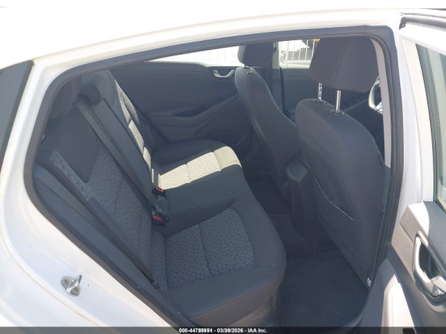 KMHC65LC2JU100914 Hyundai Ioniq Hybrid Blue
