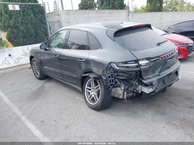 Porsche Macan 2020 WP1AA2A53LLB14289 Image 3