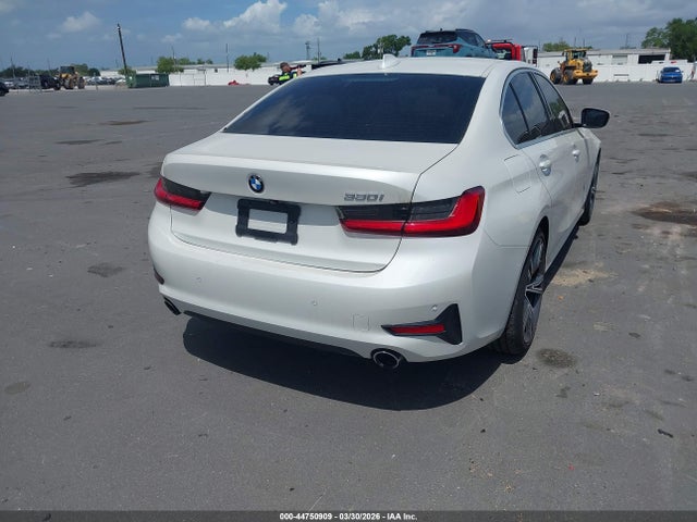 2021 BMW 330I 3MW5R1J0XM8B70701 Photo 3
