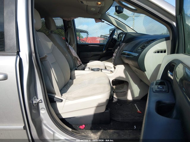 Продажа на аукционе авто 2015 Dodge Grand Caravan Sxt, vin: 2C4RDGCG8FR614760, номер лота: 44750916