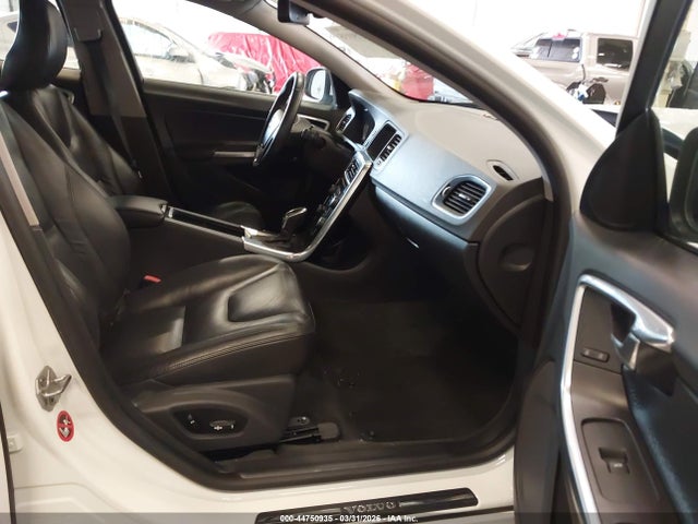 YV1612FH5E1296225 Volvo S60 T5