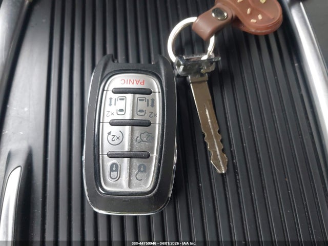 2022 Chrysler Pacifica Hybrid Touring L მანქანა იყიდება აუქციონზე, vin: 2C4RC1L79NR120180, აუქციონის ნომერი: 44750946