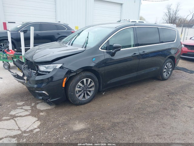 2022 Chrysler Pacifica Hybrid Touring L მანქანა იყიდება აუქციონზე, vin: 2C4RC1L79NR120180, აუქციონის ნომერი: 44750946