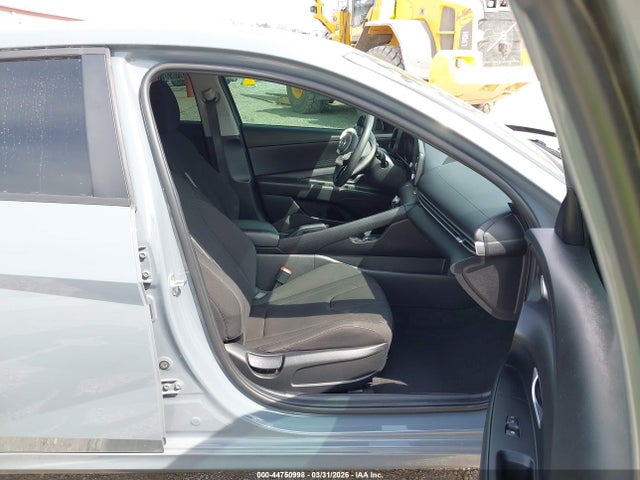 KMHLM4AG9NU289797 Hyundai ELANTRA SEL