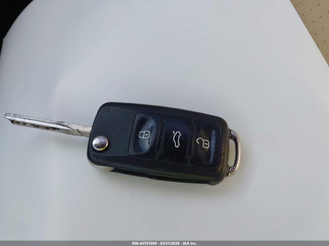 44751005 :رقم المزاد ، 3VWPL7AJ4BM711008 vin ، 2011 Volkswagen Jetta Sportwagen 2.0l Tdi مزاد بيع